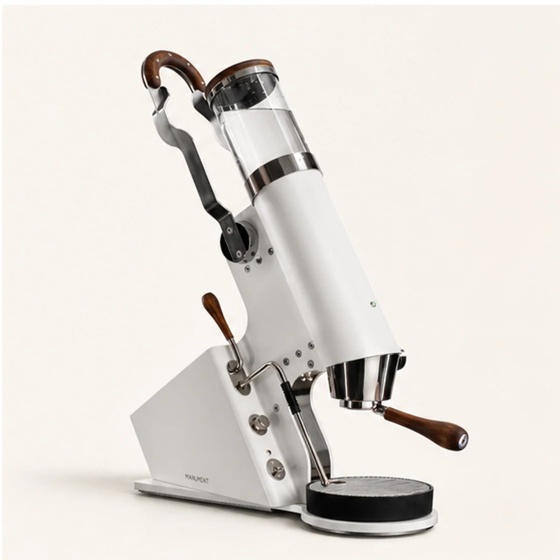 Manument Leva Machine